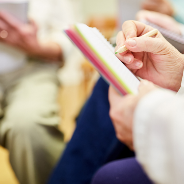 Initiation à l'écriture au centre communautaire Vers Vous.